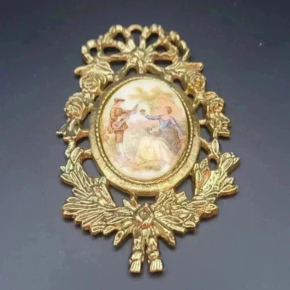 Lot Of Three Painted Porcelain Fragonard Pendants Couples Courtship Base Metal - Picture 2 of 5